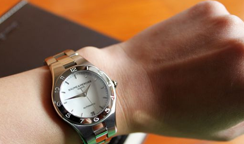 Baume and Mercier 名士Linea 灵霓系列清新女表 $579（约3696元）