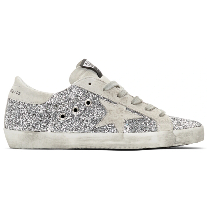 Golden Goose SSENSE 独家款亮片装饰小脏鞋 $445（约2975元）