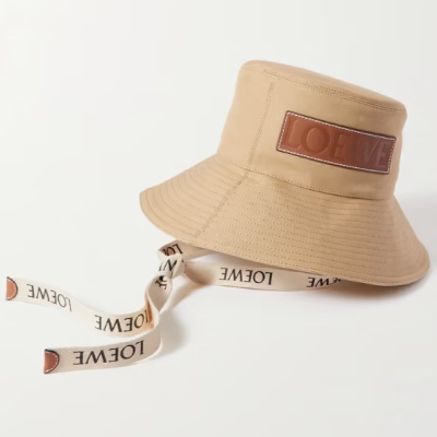 LOEWE x Paula's Ibiza 皮革边饰纯棉帆布渔夫帽<br />       4100港币（约3481元）