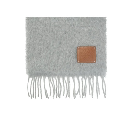 Loewe 罗意威纯色马海毛围巾<br />       7.4折 $183.16（约1242元）
