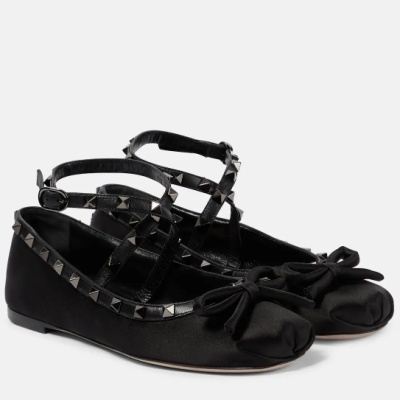 美站好价！VALENTINO 黑色铆钉芭蕾鞋<br />       $950（约6692元）