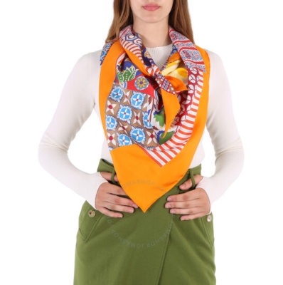 HERMES 爱马仕 三角真丝花纹围巾<br />       8折 $520（约3760元）