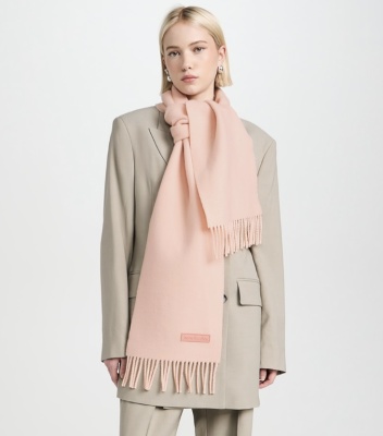 Acne Studios 羊毛围巾<br />       $174