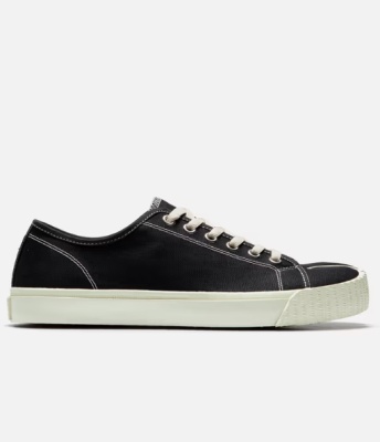 Maison Margiela TABI 分趾鞋<br />       5.6折 $440（约3223.35元）