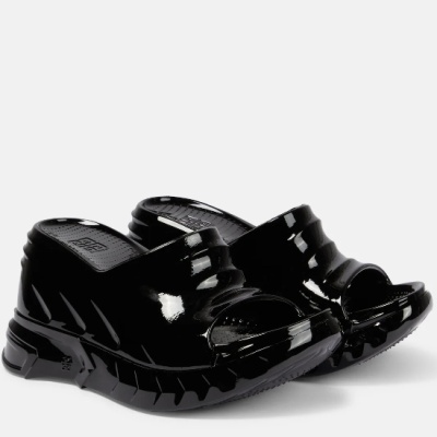 GIVENCHY 纪梵希 Marshmallow 黑色漆皮坡跟拖鞋<br />       6折 HK$2934（约2757.96元）