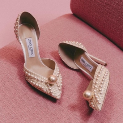 THE OUTNET 美站：520穿搭合集 知性优雅、甜美、辣妹等风格随选<br />       低至额外6.4折