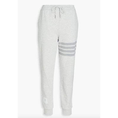 Thom Browne 浅灰色卫裤<br />       3.5折 $277（约1994.54元）