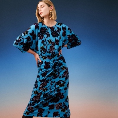 THE OUTNET 美站：DVF 法式美裙热卖 斑马纹真丝裹身连衣裙$328<br />       1.5折起+部分额外6.4折