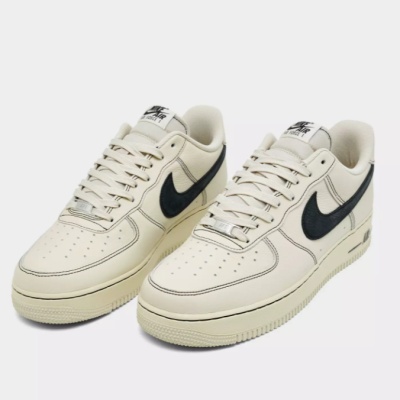 Nike 耐克 Aie Force 1 07 LV8 运动鞋<br />       8.8折 $110（约792.17元）