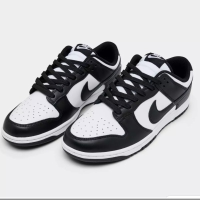 Nike Dunk 低帮运动鞋<br />       7.8折 $90（约642.49元）