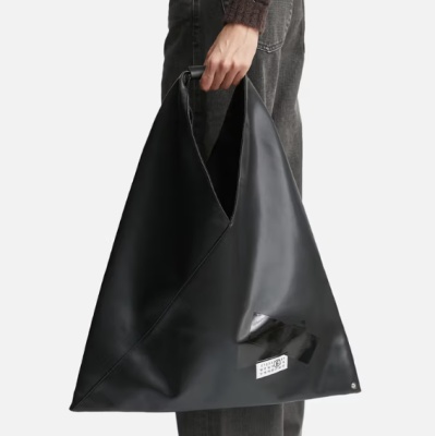 凑单价！MM6 Maison Margiela 经典日式包<br />       6.4折 HK$2610（约2390.5元）