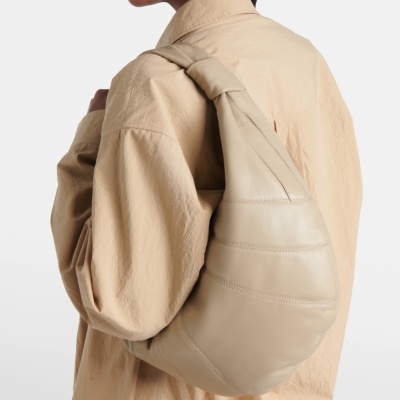 LEMAIRE Fortune Croissant 米色牛角包<br />       7折 €640（约5258.5元）