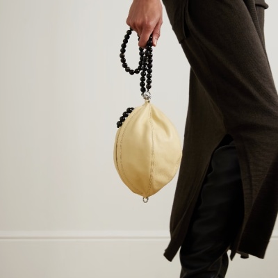 LEMAIRE Ballon 珠饰肩带浅黄色单肩包<br />       9折 HK$8010（约7285.1元）