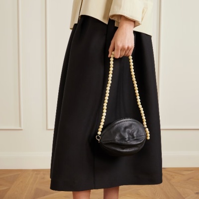 LEMAIRE Balloon 珠饰肩带黑色单肩包<br />&nbsp;&nbsp;&nbsp;&nbsp;&nbsp;&nbsp;&nbsp;HK$8900（约8010.89元）