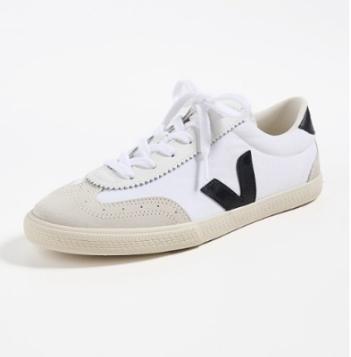 Veja Volley 帆布鞋<br />&nbsp;&nbsp;&nbsp;&nbsp;&nbsp;&nbsp;&nbsp;5.2折&nbsp;$75.04（约524.84元）