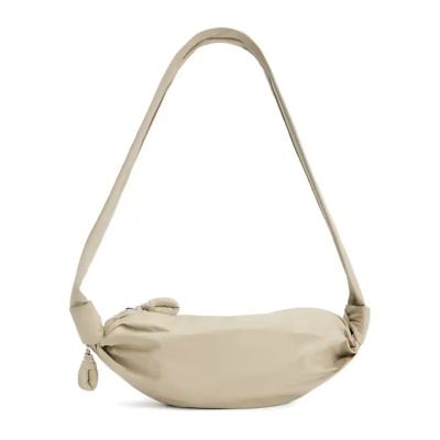 LEMAIRE Soft Croissant 小号单肩包<br />&nbsp;&nbsp;&nbsp;&nbsp;&nbsp;&nbsp;&nbsp;9折&nbsp;¥5832