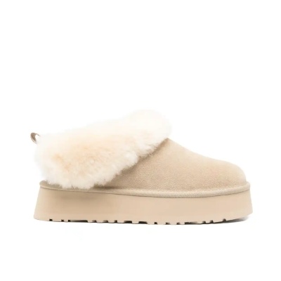 UGG 皮毛一体厚底短靴<br />&nbsp;&nbsp;&nbsp;&nbsp;&nbsp;&nbsp;&nbsp;¥1369