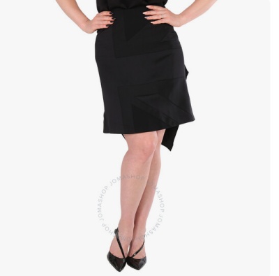 Burberry 短裙<br />&nbsp;&nbsp;&nbsp;&nbsp;&nbsp;&nbsp;&nbsp;0.4折&nbsp;$72.95（约505.47元）