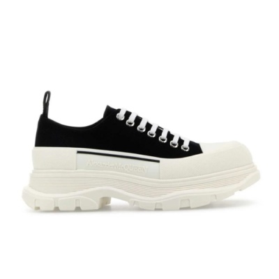 Alexander McQueen 麦昆 Tread 厚底鞋<br />&nbsp;&nbsp;&nbsp;&nbsp;&nbsp;&nbsp;&nbsp;4.9折&nbsp;$416.83（约2790.89元）