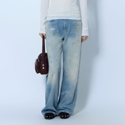 Acne Studios 2021F 牛仔裤<br />&nbsp;&nbsp;&nbsp;&nbsp;&nbsp;&nbsp;&nbsp;7.5折&nbsp;HK$3394.5（约2888.04元）