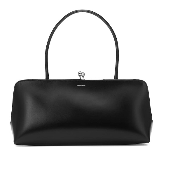 jil sander 黑色手提口金包 $1,040(约7,214元)